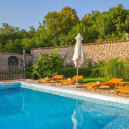 Kuca Rose Tatil Evi Ledenice