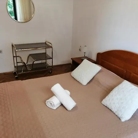 Holiday home Kuca Rose